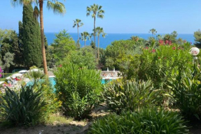 Comfortable cocoon with exceptional sea view